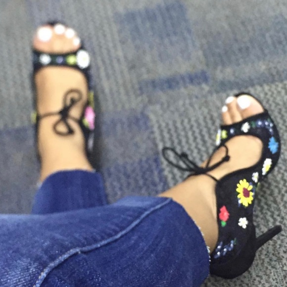 TABITHA SIMMONS Dusty Meadow floral-embroidered - Picture 13 of 14